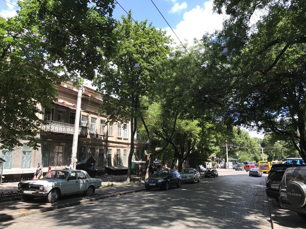 Apartments Near Deribasovskaya Οδησσός Εξωτερικό φωτογραφία